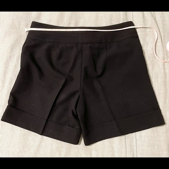 White House Black Market Crepe Shorts Black size 4 - Picture 2 of 4